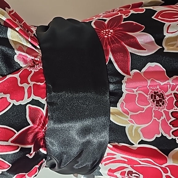 RAMPAGE, silky flowie dress. Pink floral print. Size 13. Tie at waist. - Picture 3 of 9